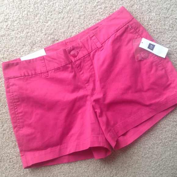 SALE Super cute NWT pink 4in GAP shorts! - Picture 2 of 4
