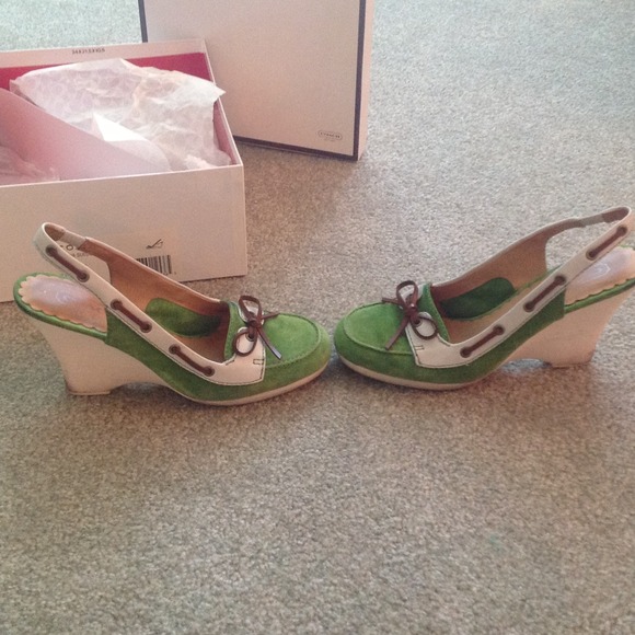 Authentic Coach Green Suede Slingbacks - Picture 3 of 4
