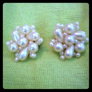 Classy Vintage Pearl Earrings