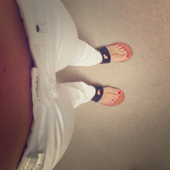 >>>>>SOLD<<<<<Paige Denim white jeans
