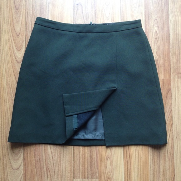 π«Bundledπ«Vintage BCBGMaxazria Forest Skirt - Picture 2 of 2
