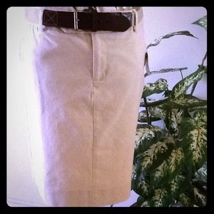 HOST PICK/ KHAKI SKIRT WITH BELT