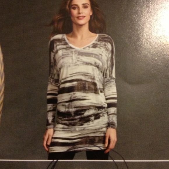 CAbi Tops - ❌❌ SOLD CAbi Paint Brush Tunic