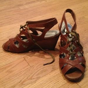 Giani Bermini laced heals!