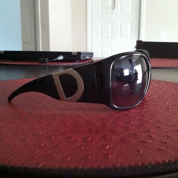Sunglasses - Picture 2 of 2