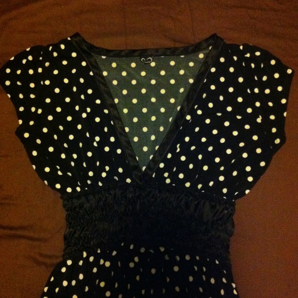 Black and white polka dot dressy or casual top - Picture 2 of 4
