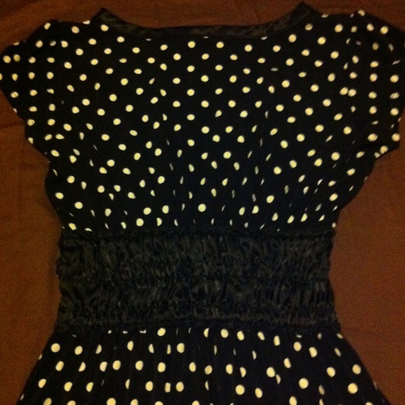 Black and white polka dot dressy or casual top - Picture 4 of 4