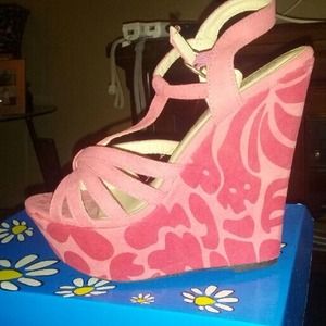 Hot pink wedges 6.5