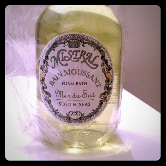 NIB Mistral Foam Bath