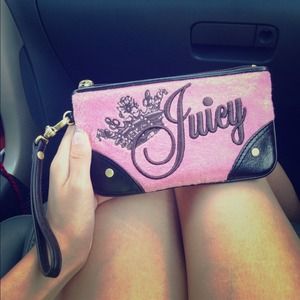 ✔REDUCED⛔⛔Juicy Couture wallet