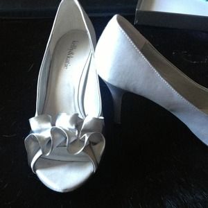 Silver dahlia Kelly & Katie kitten heel shoes.