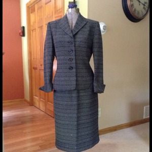 LeSuit skirt suit.                SOLD! 😬😀💞