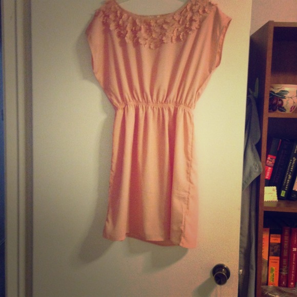Light pink/peach summer dress. Never worn. - Picture 1 of 2