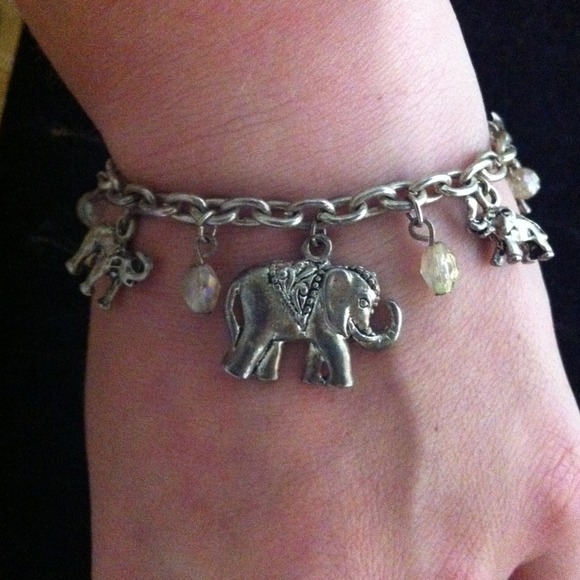 **SALE**Elephant charm bracelet.