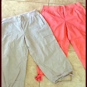 2 NY&Co Capris