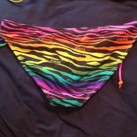 👙👙👙Bathing suit!👙👙👙 - Picture 2 of 3