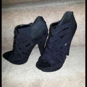 Jessica Simpson. Booties. Trendy .