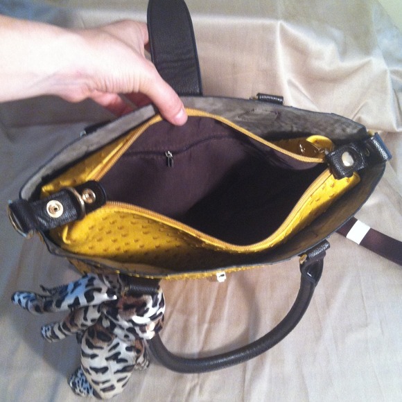 Was $75! Two Totes in One/Faux Ostrich Tote NWOT - Picture 3 of 4