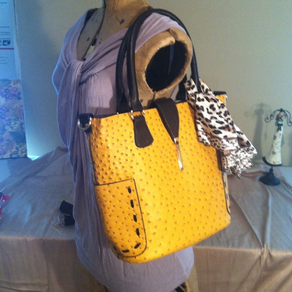 Was $75! Two Totes in One/Faux Ostrich Tote NWOT - Picture 4 of 4