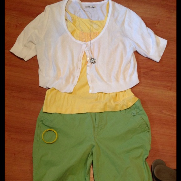 HOLD~~Old Navy cropped cardigan L/ XL @boonana