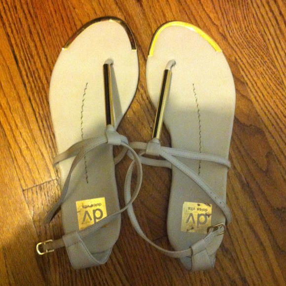 Dolce vita cream sandal