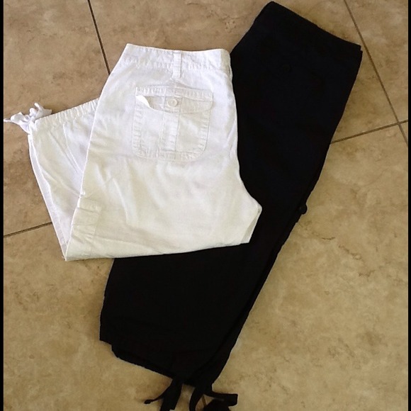 2 NY&Co capris