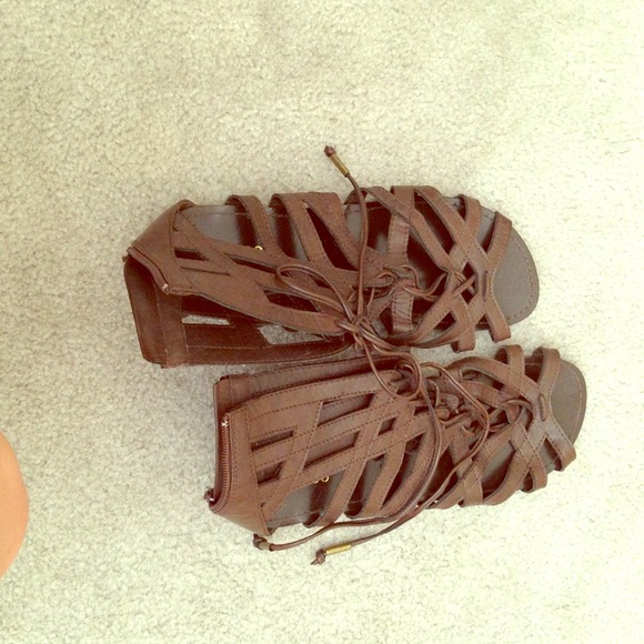 BAMBOO SANDALS