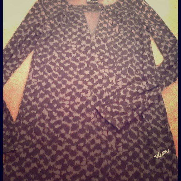 Volcom grey and black 60's inspired dress 🎀