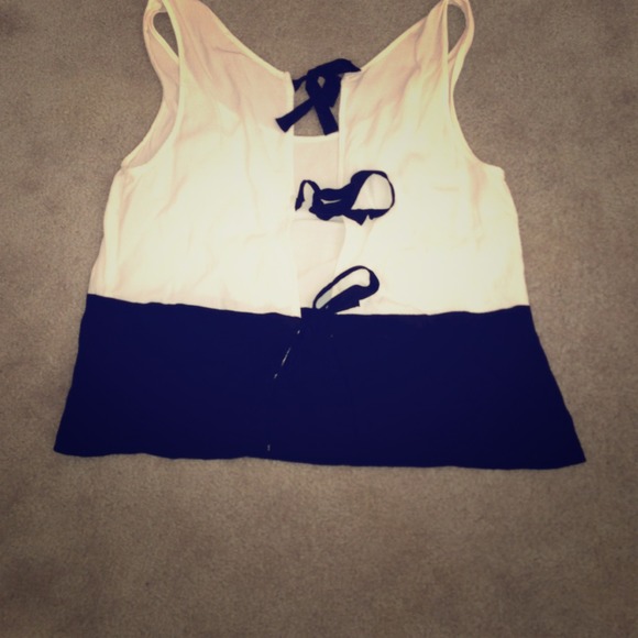 forever 21 black and white open back tank