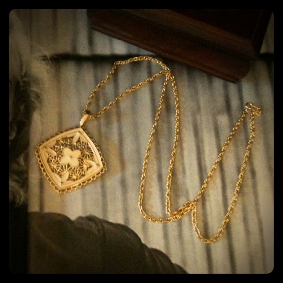 🌹Lovely Vintage necklace 🌹