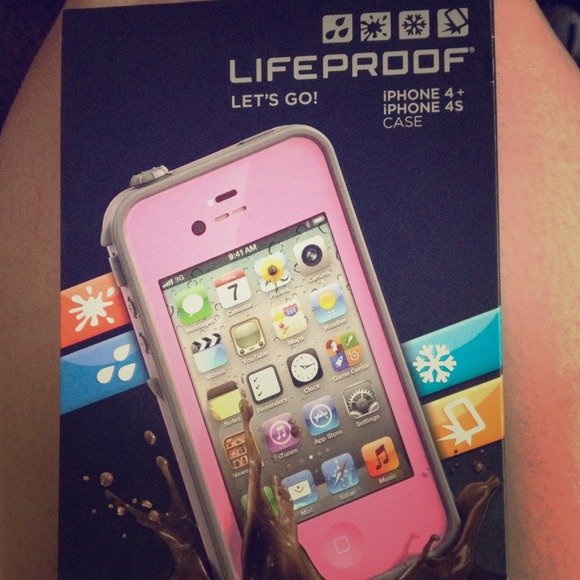 RESERVE: LIFEPROOF iPhone 4/4S