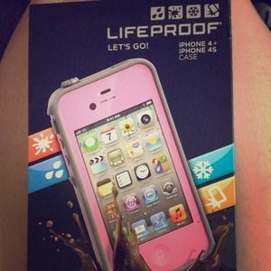 RESERVE: LIFEPROOF iPhone 4/4S