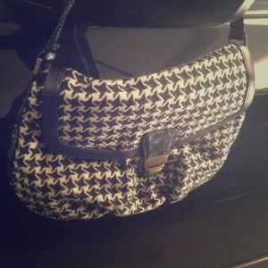 Houndstooth bag.