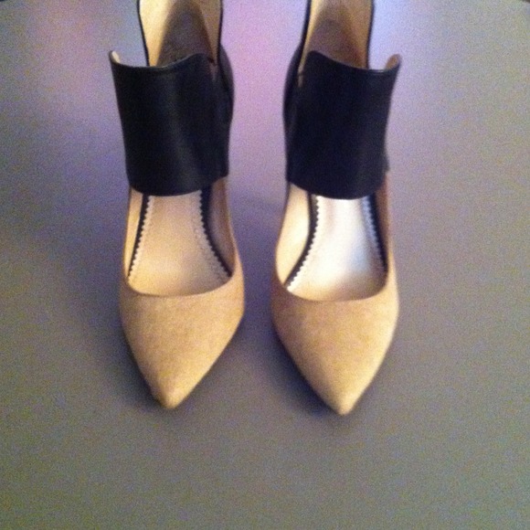 Jean-Michel Cazabat Isola Pumps