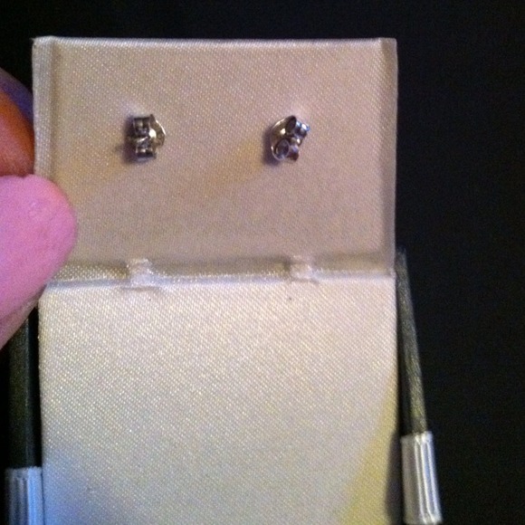 BLACK DIAMOND STUDS - Picture 2 of 4