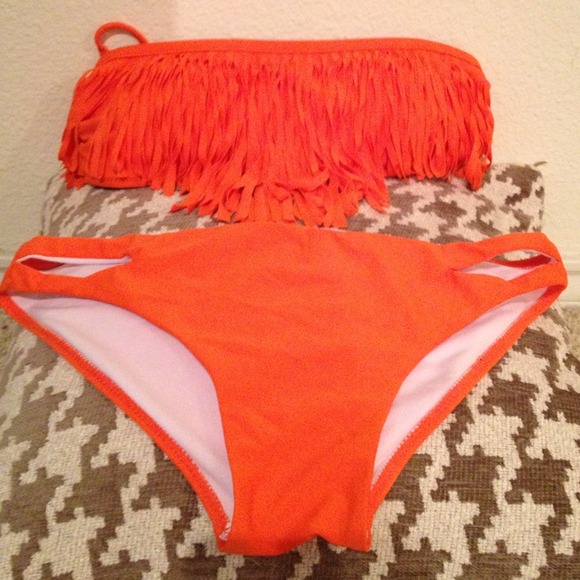 L*space inspired bikini. Final reduction