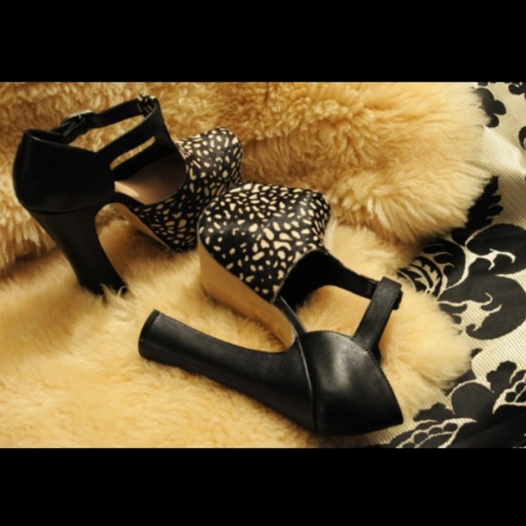 Dolce Vita black and white chunk heel platforms - Picture 3 of 3