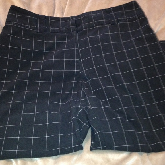 Black and beige dress cropped pants