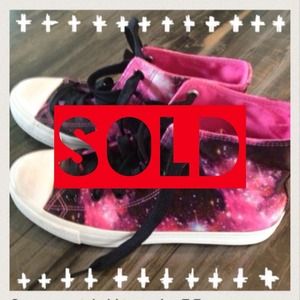 Converse style hi tops size 7.5