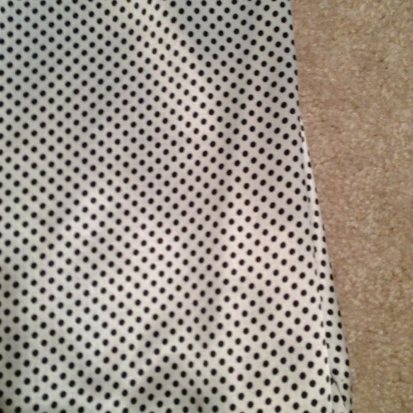 **SOLD in bundle**White cami - Picture 2 of 2