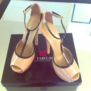 JustFab CHARLA peep-toe with T-strap