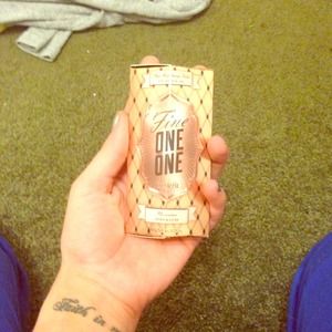 Brand new in box  Benefits fine one one !