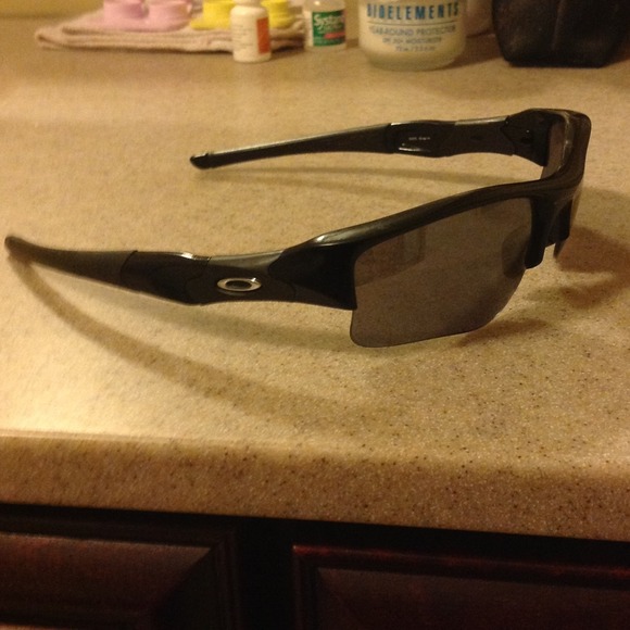 SOLD🚫🚫🚫Oakley Sunglasses