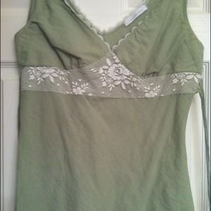 🌀Traded🌀 Sage green linen tank with lace detail
