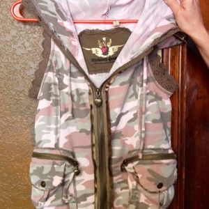 Twisted Heart hoody vest