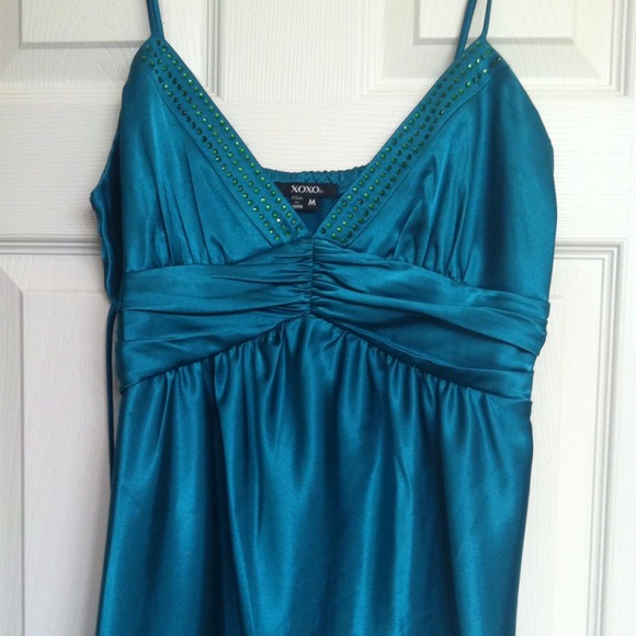 Silky tank with green sparkle detail - worn once