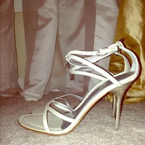 Sexy Guess stilettos