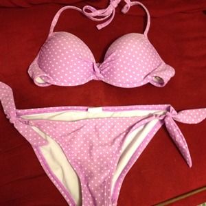 Light purple polka dotted swimsuit 👙😎