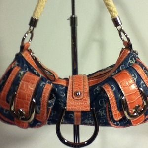 Guess Handbag w/removable strap