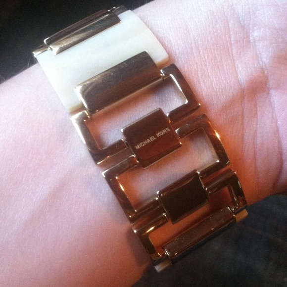 Beautiful authentic Michael kors watch with tags - Picture 3 of 4